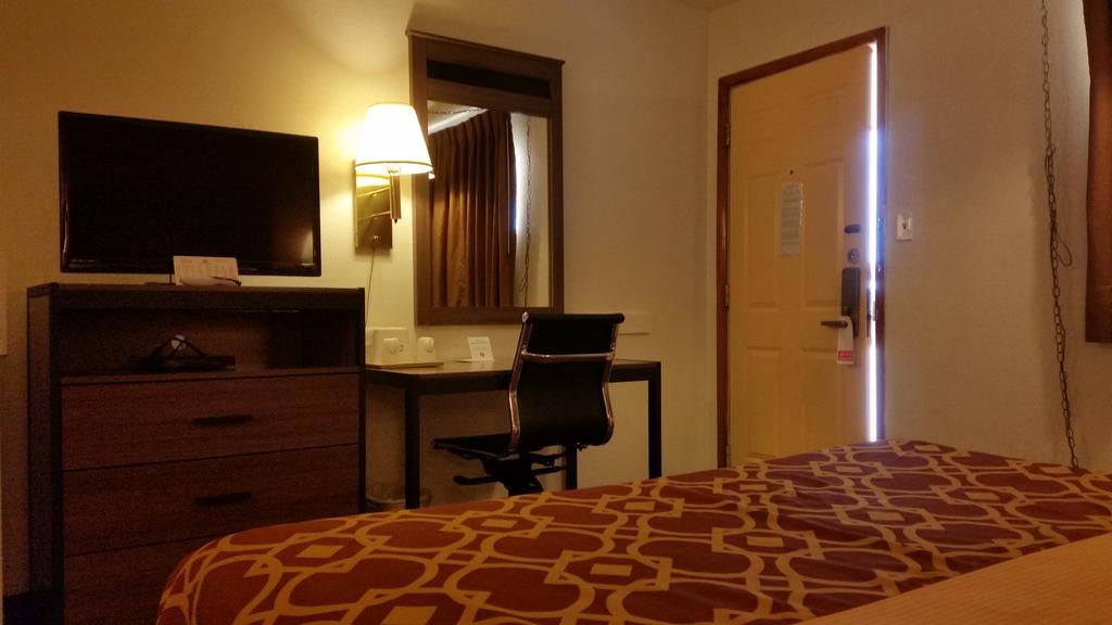American Inn Of Liberal Ngoại thất bức ảnh